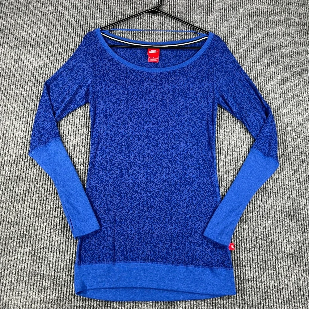 Nike‎ Shirt Womens Size Medium Blue Long Sleeve Activewear Lightweight Sharp
